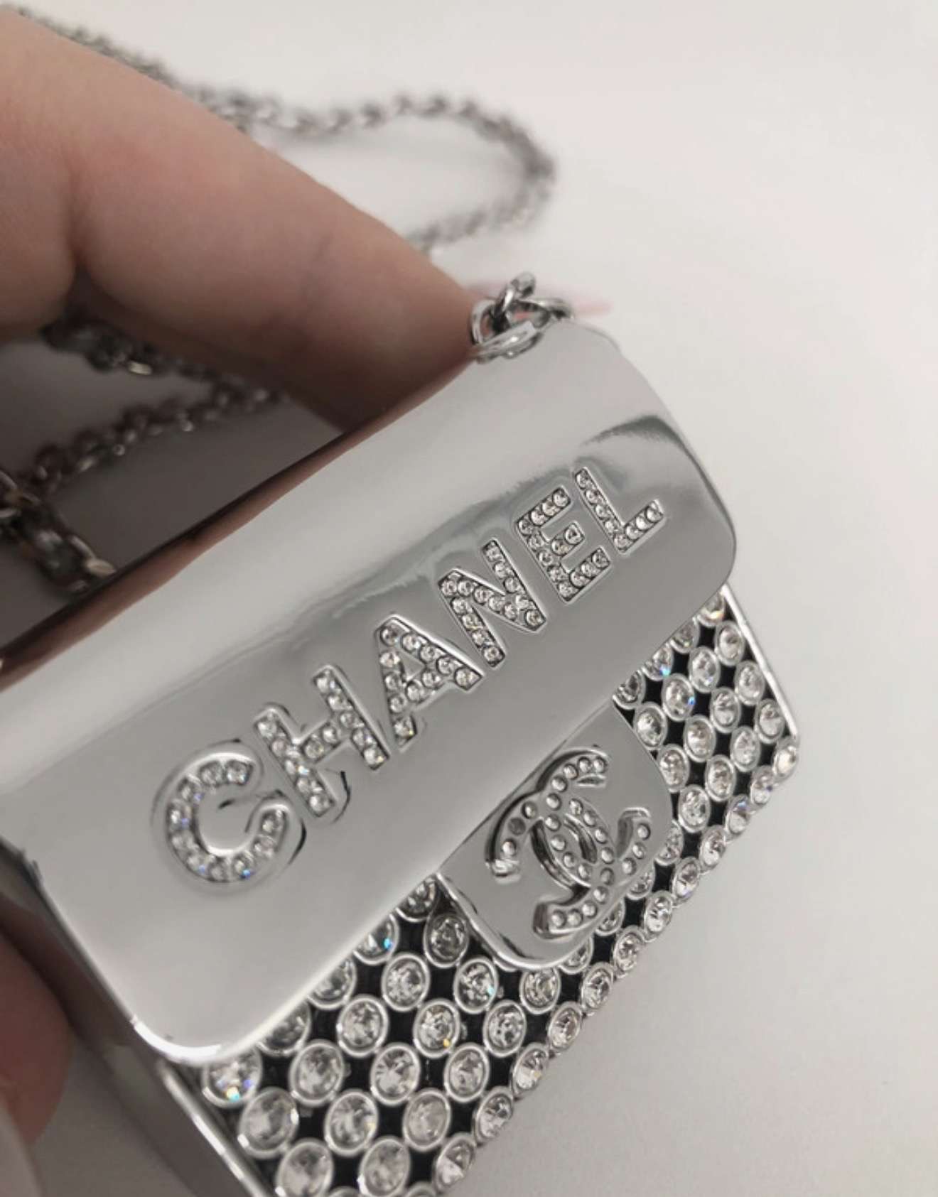 Chanel mini kabelka nahrdelnik