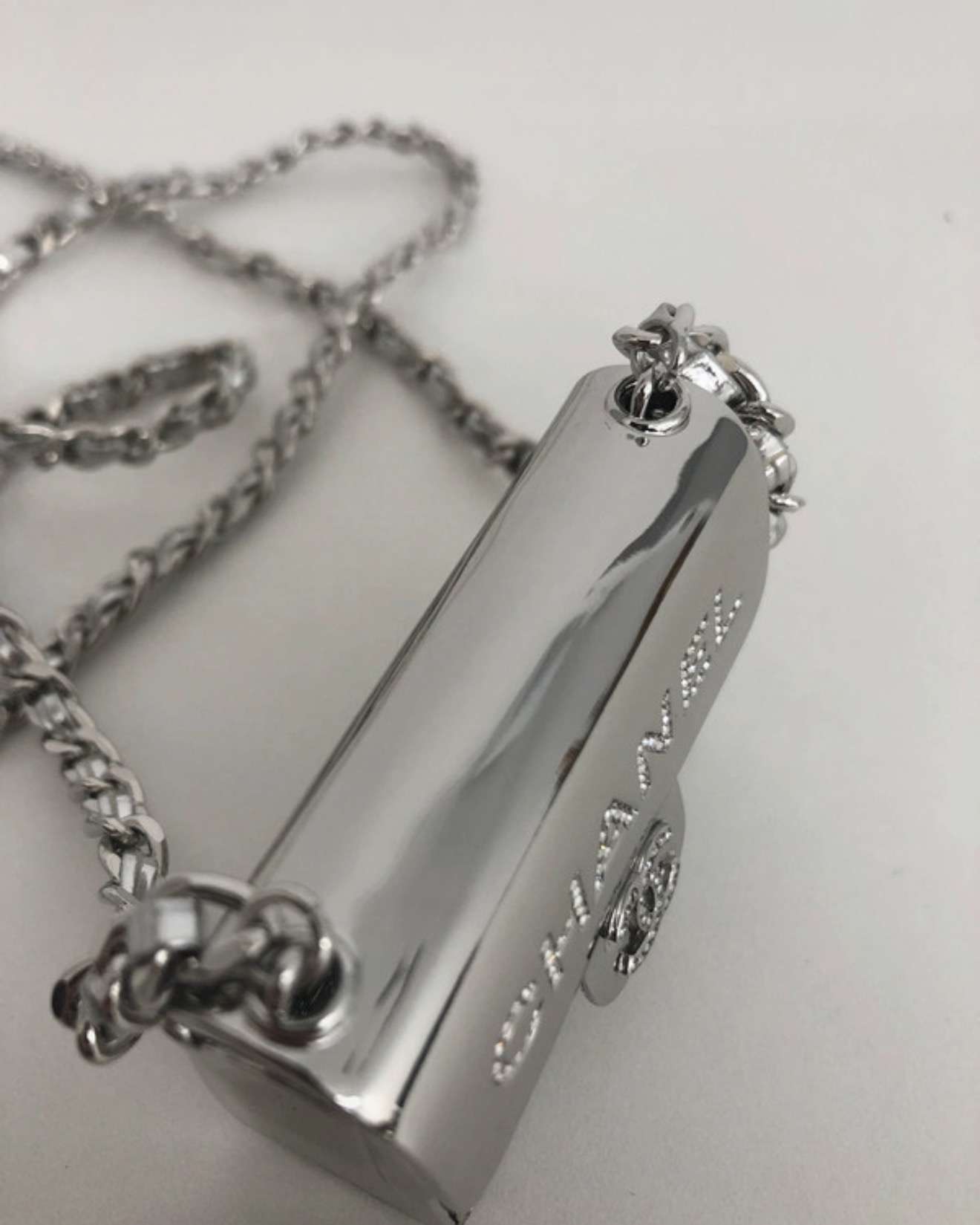 Chanel mini kabelka nahrdelnik