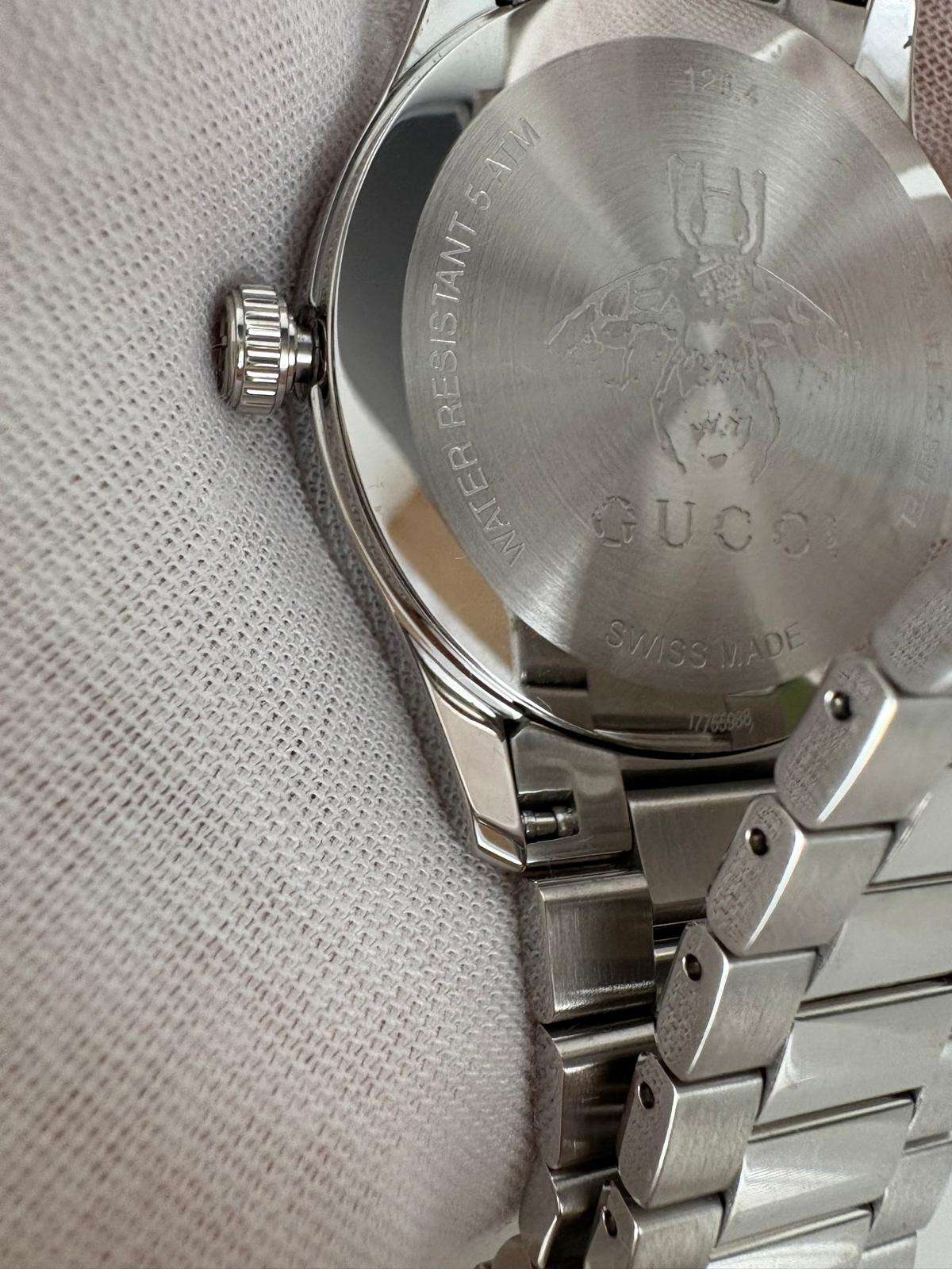 Gucci G-Timeless Iconic – Oceľ / Čierny Guilloché Ciferník