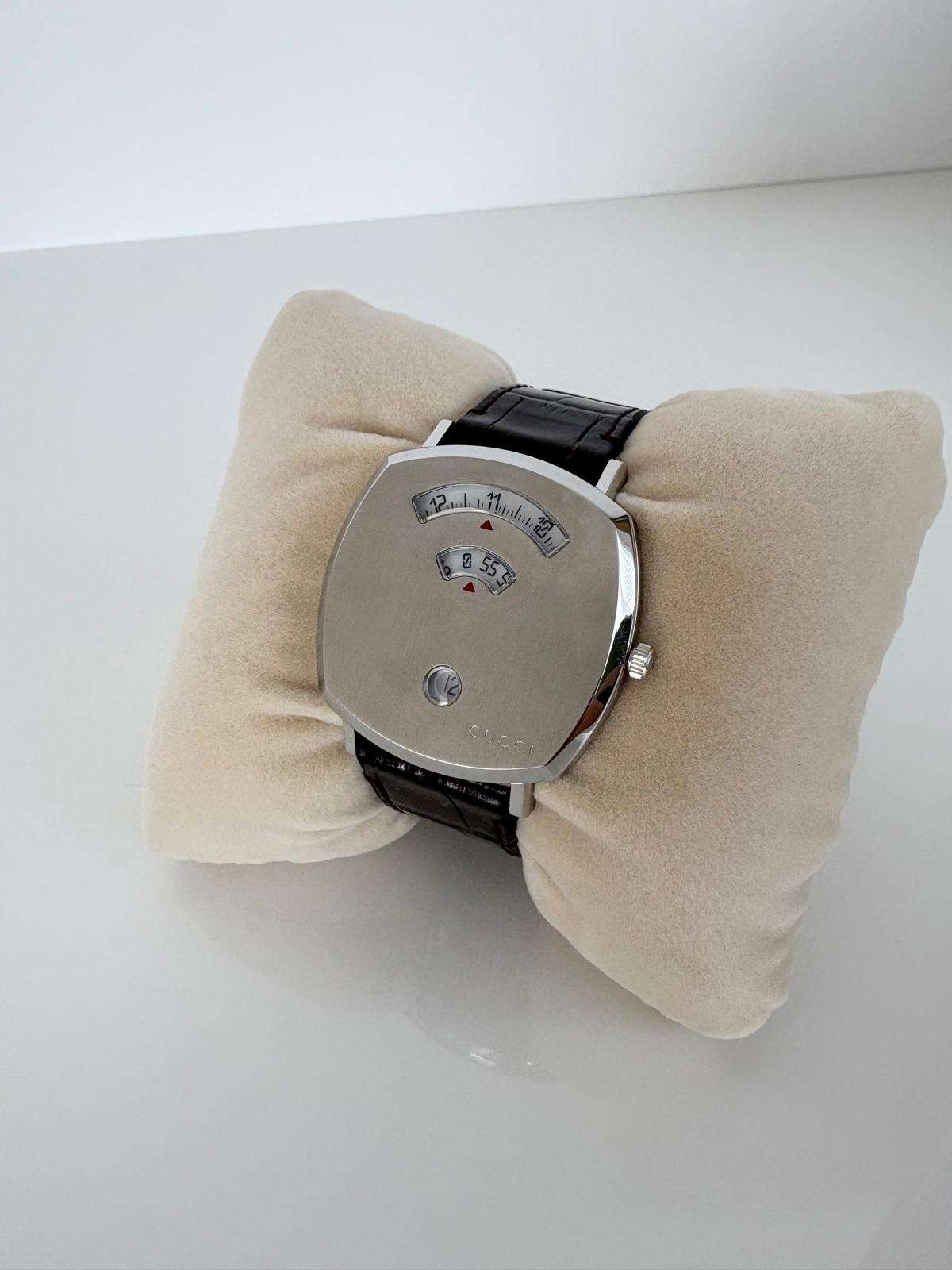 Gucci Grip – 38mm Oceľ / Hnedý Aligátor