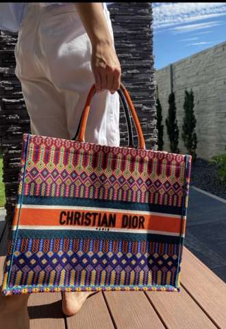 https://www.vipluxury.sk/Dior tote book