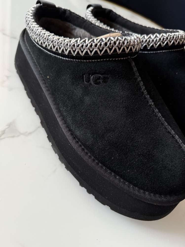 Ugg tazz