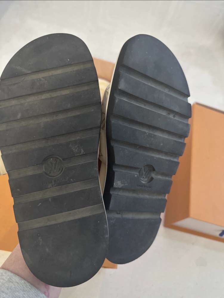 Louis Vuitton šľapky