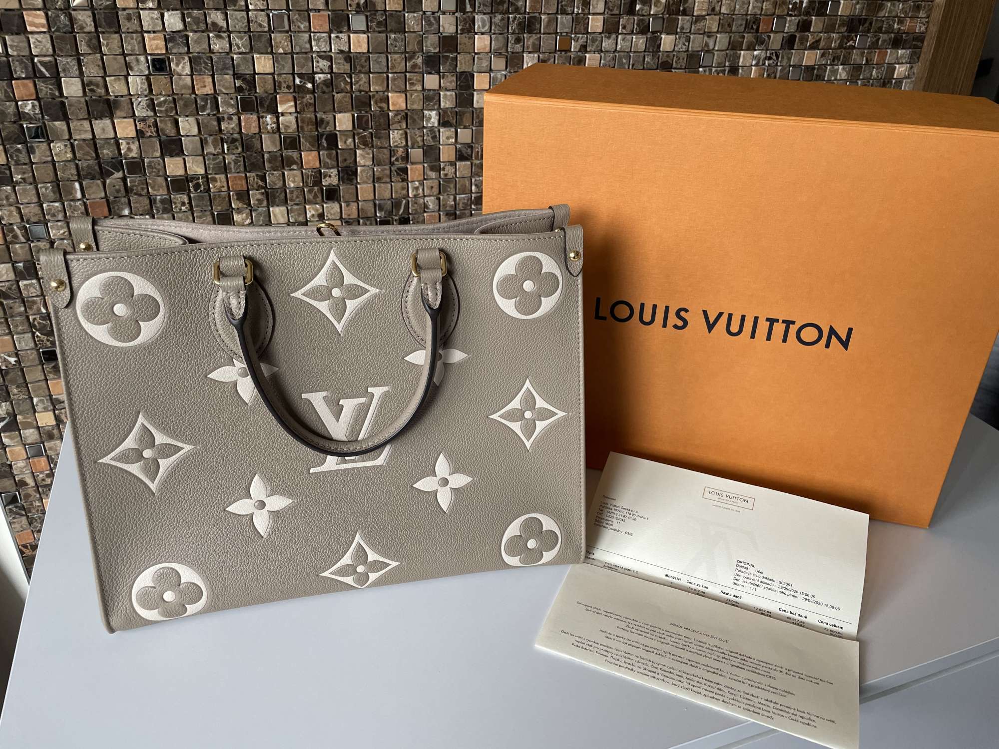 Louis Vuitton OnTheGo MM leather