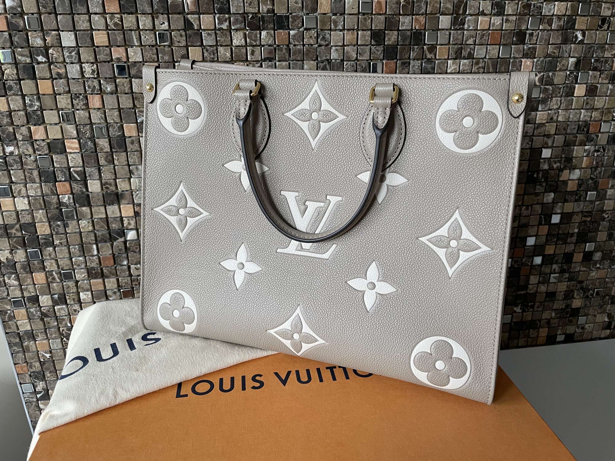 Louis Vuitton OnTheGo MM leather