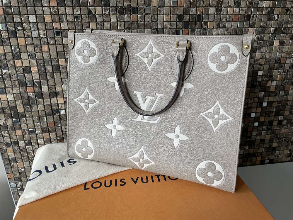 Louis Vuitton OnTheGo MM leather