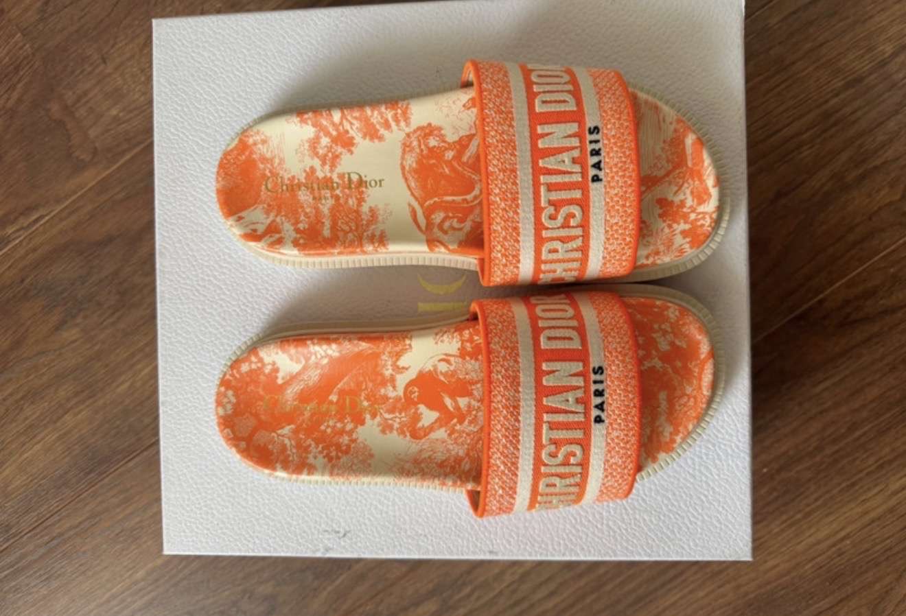 Dior šľapky
