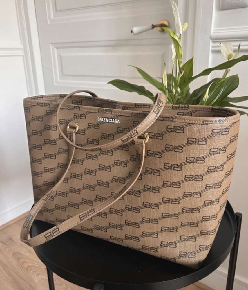 Balenciaga kabelka