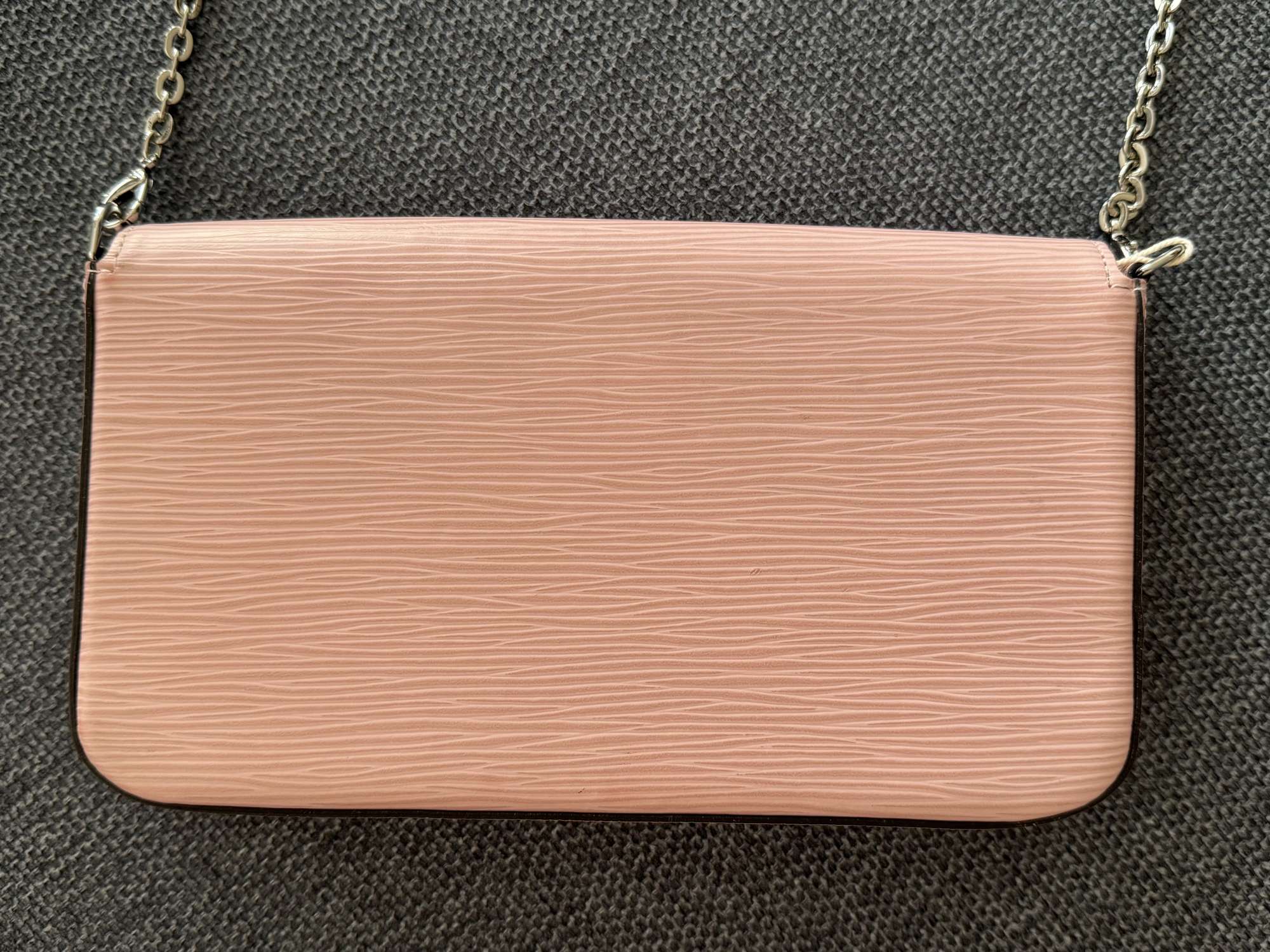Louis Vuitton Félicie epi pink