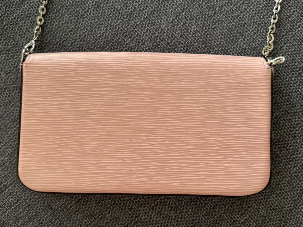 Louis Vuitton Félicie epi pink