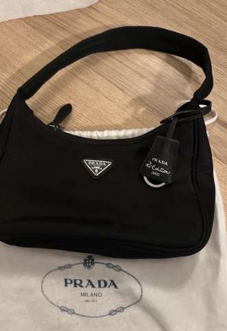 https://www.vipluxury.sk/Prada kabelka