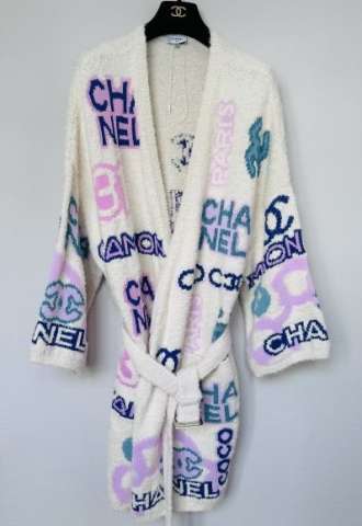 https://www.vipluxury.sk/Chanel kardigan