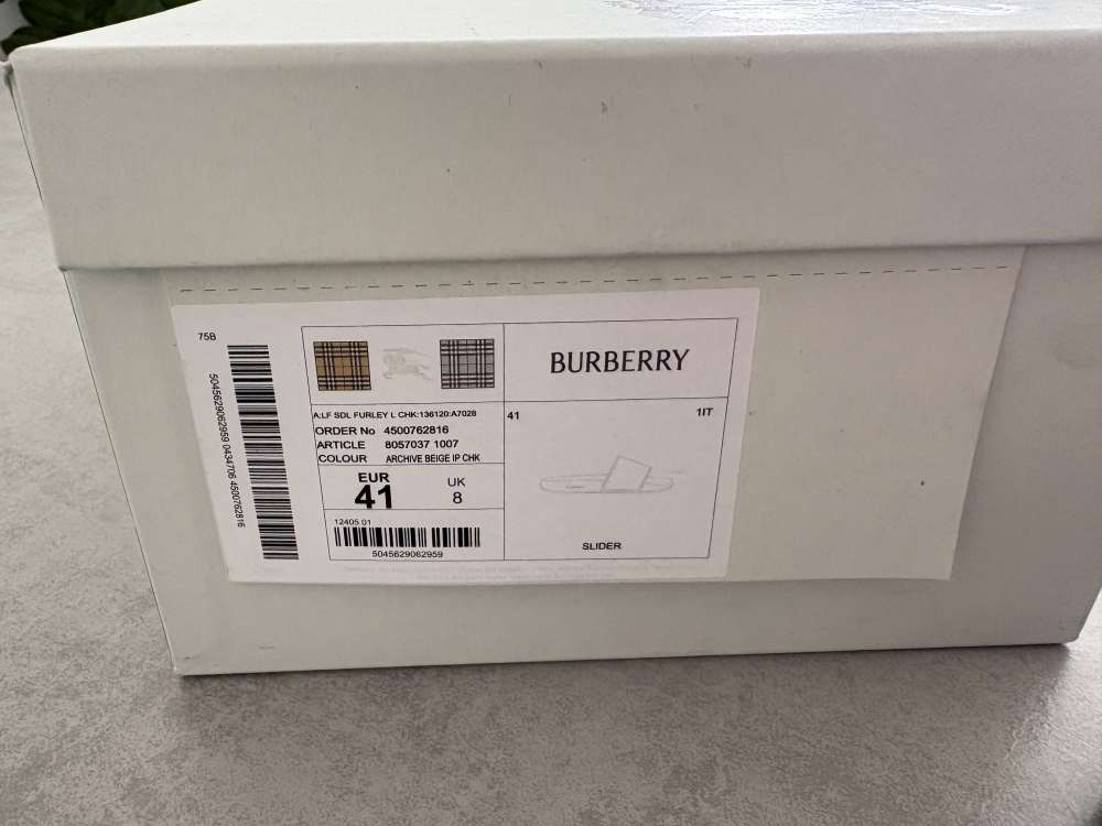 Burberry Furley slide sandals, pc 350€