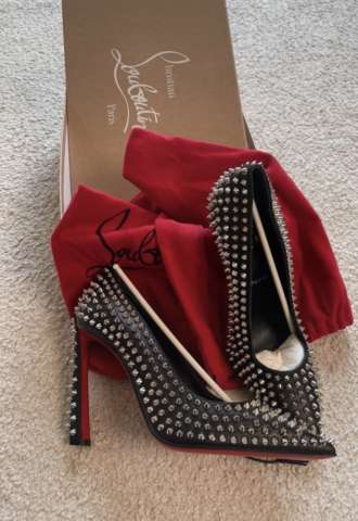 https://www.vipluxury.sk/Christian Louboutin