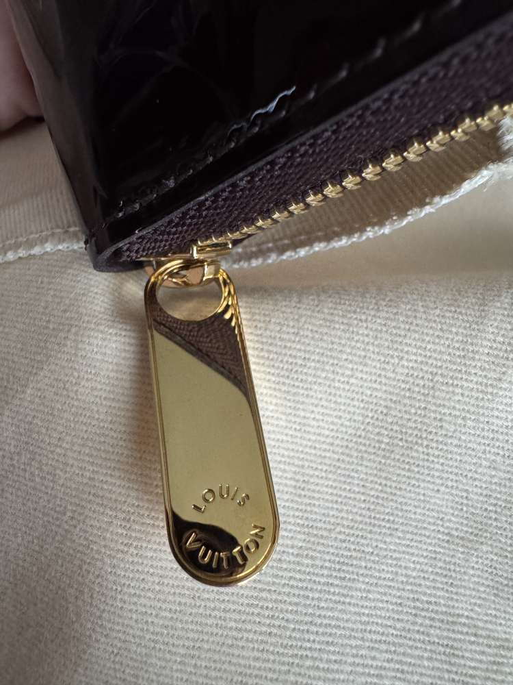 Louis Vuitton Zippy Wallet