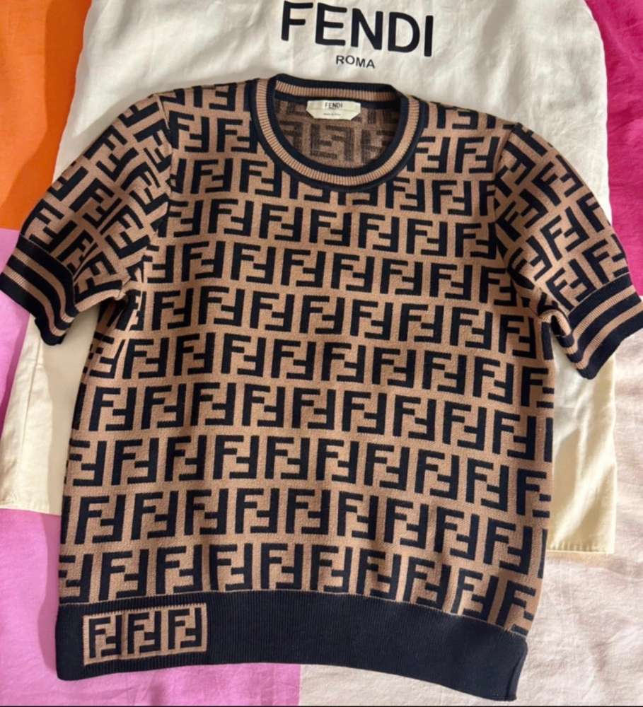 Fendi sveter