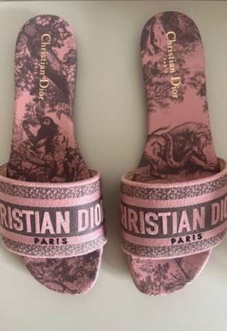 https://www.vipluxury.sk/Dior šľapky