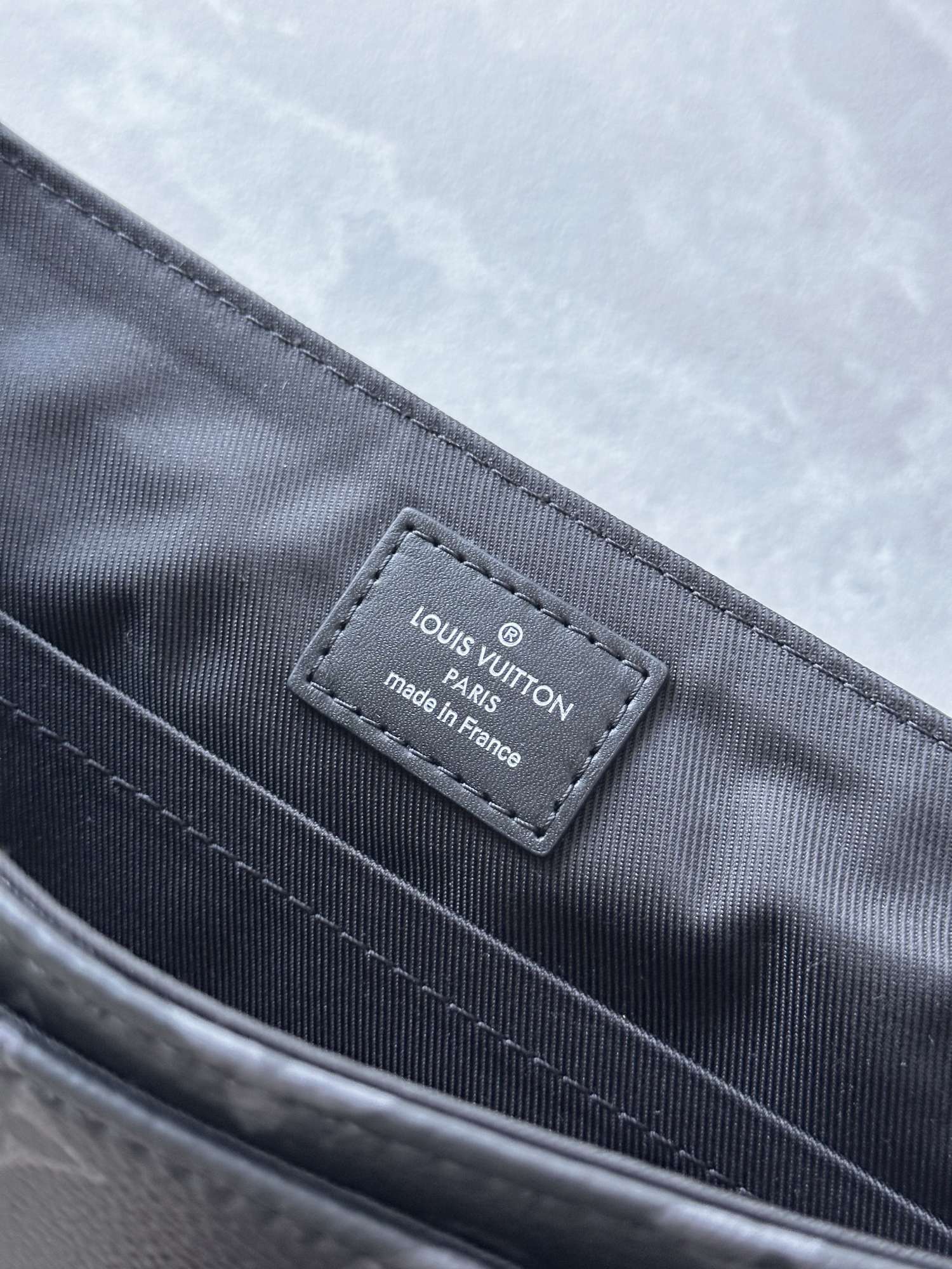 LOUIS VUITTON District PM pánska taška