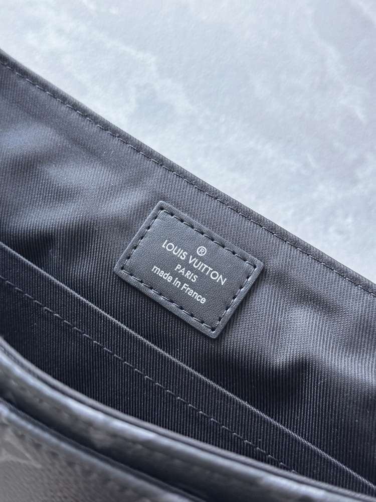 LOUIS VUITTON District PM pánska taška