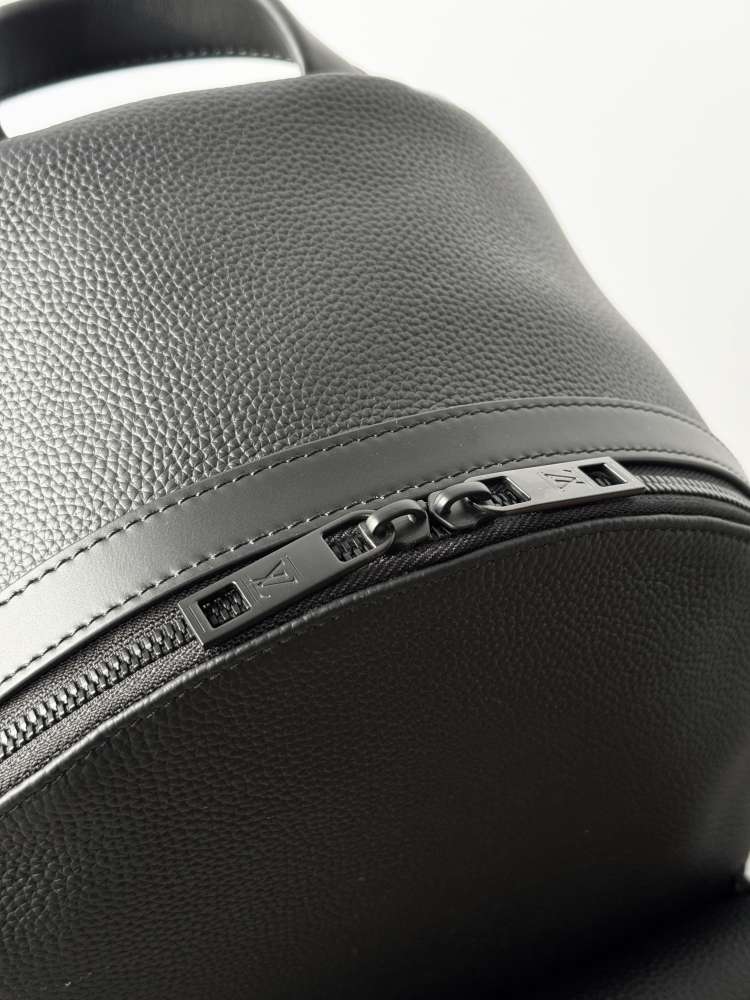 LOUIS VUITTON Aerogram Takeoff pánsky ruksak