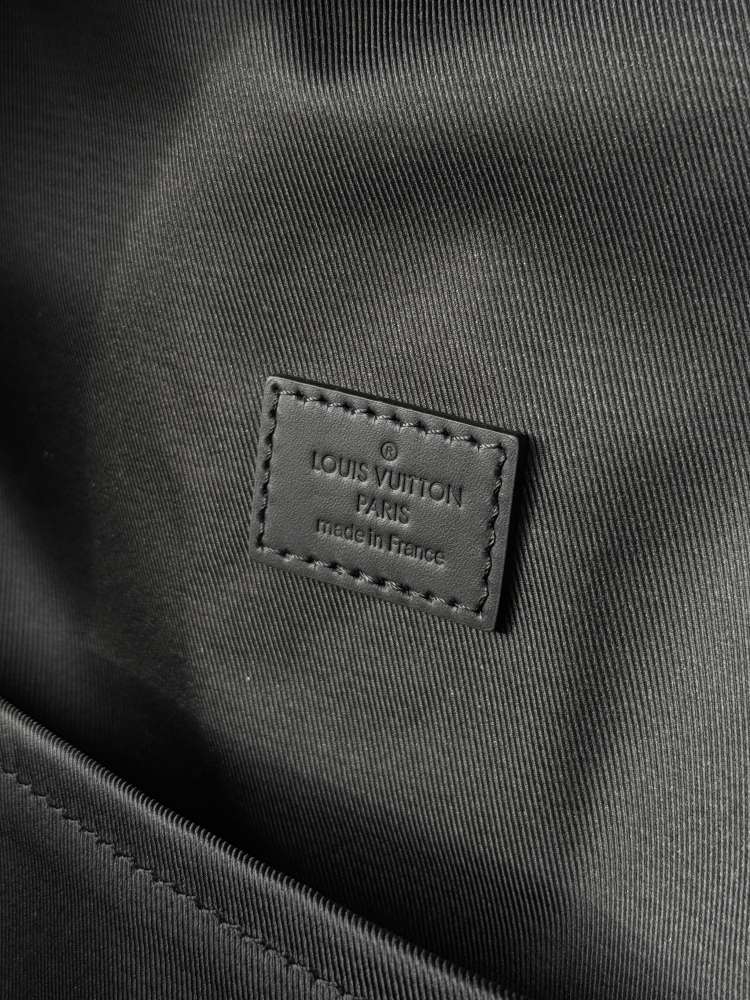 LOUIS VUITTON Aerogram Takeoff pánsky ruksak