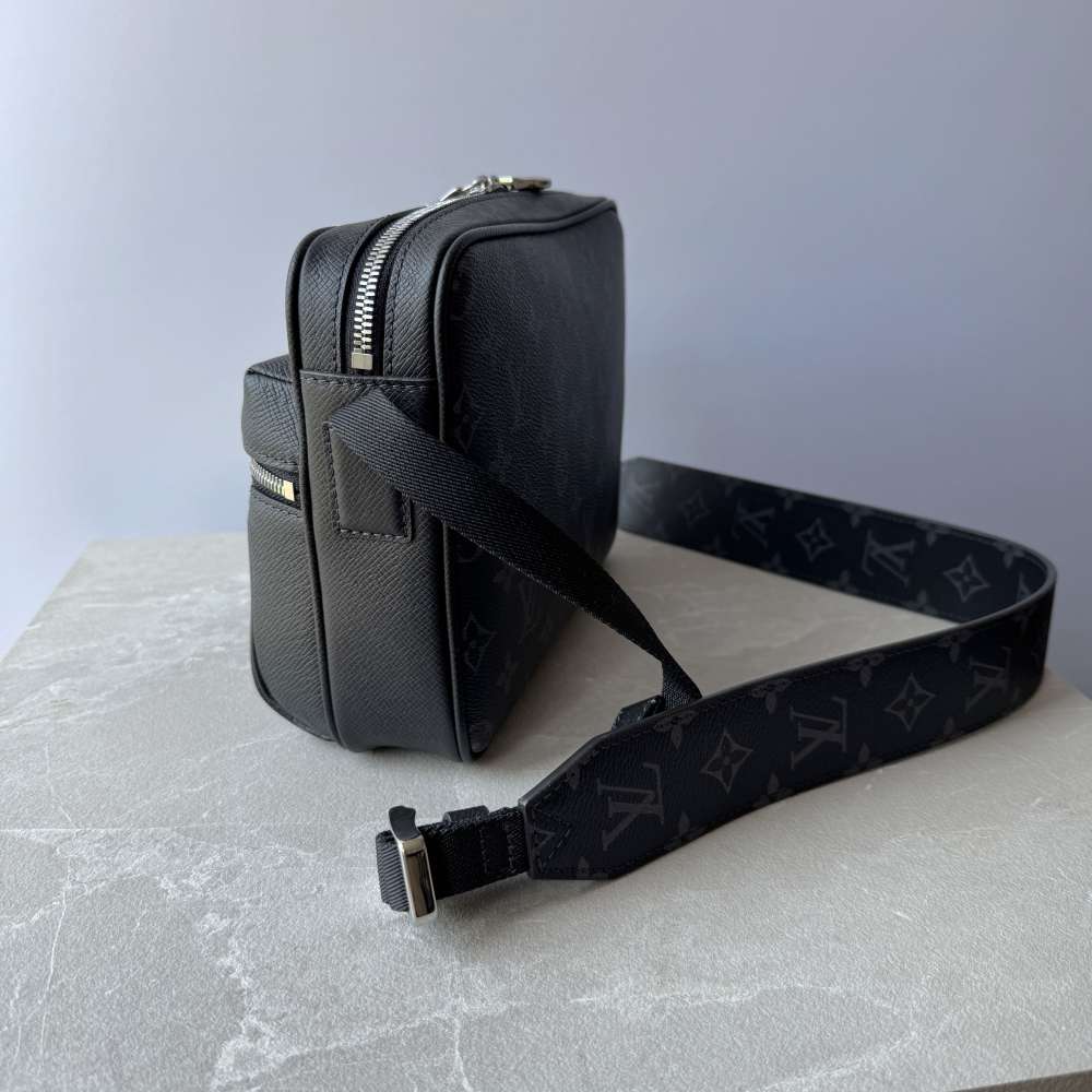 LOUIS VUITTON Outdoor Bumbag taška