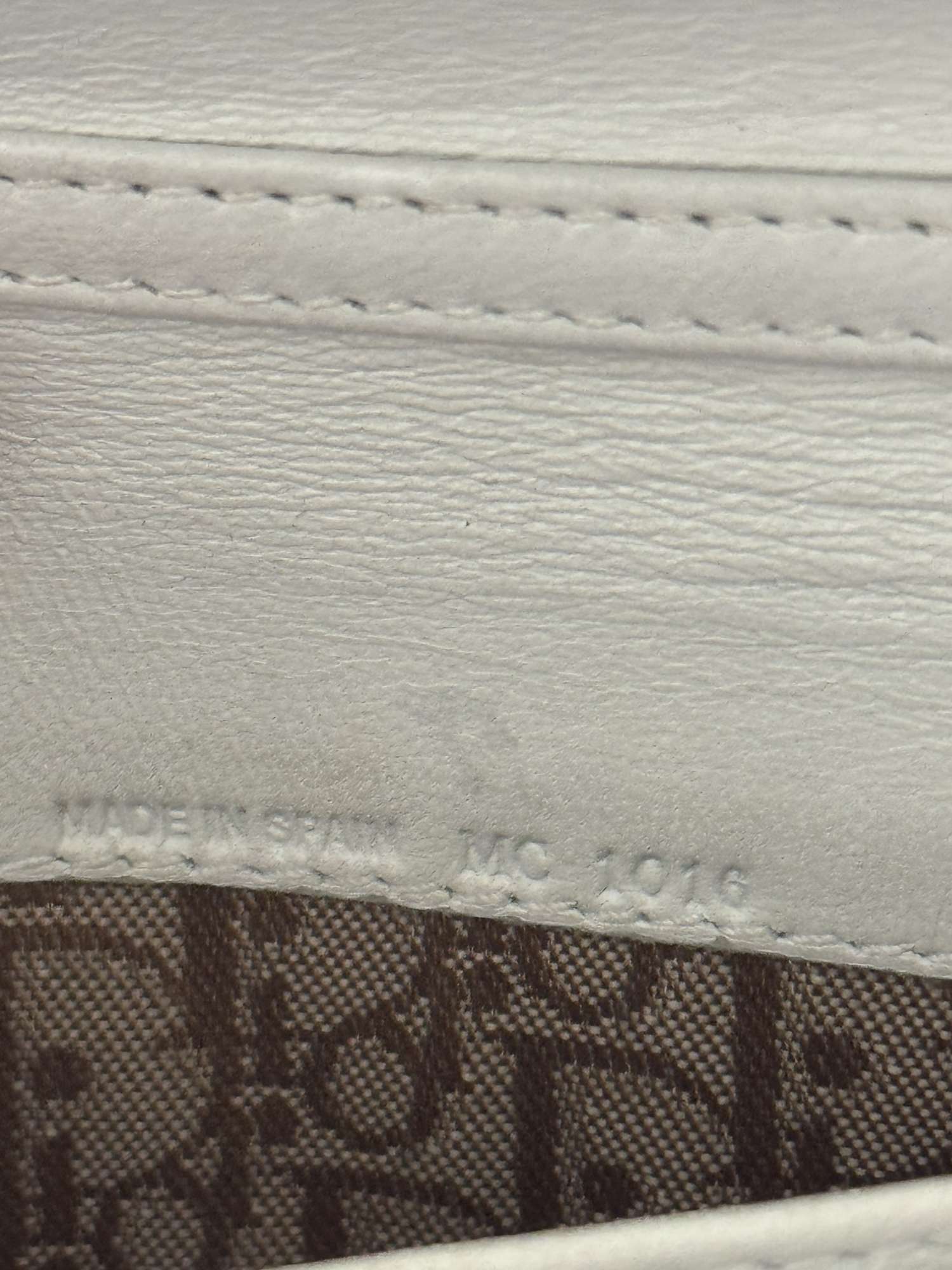 Lady dior crossbody/wallet on chain