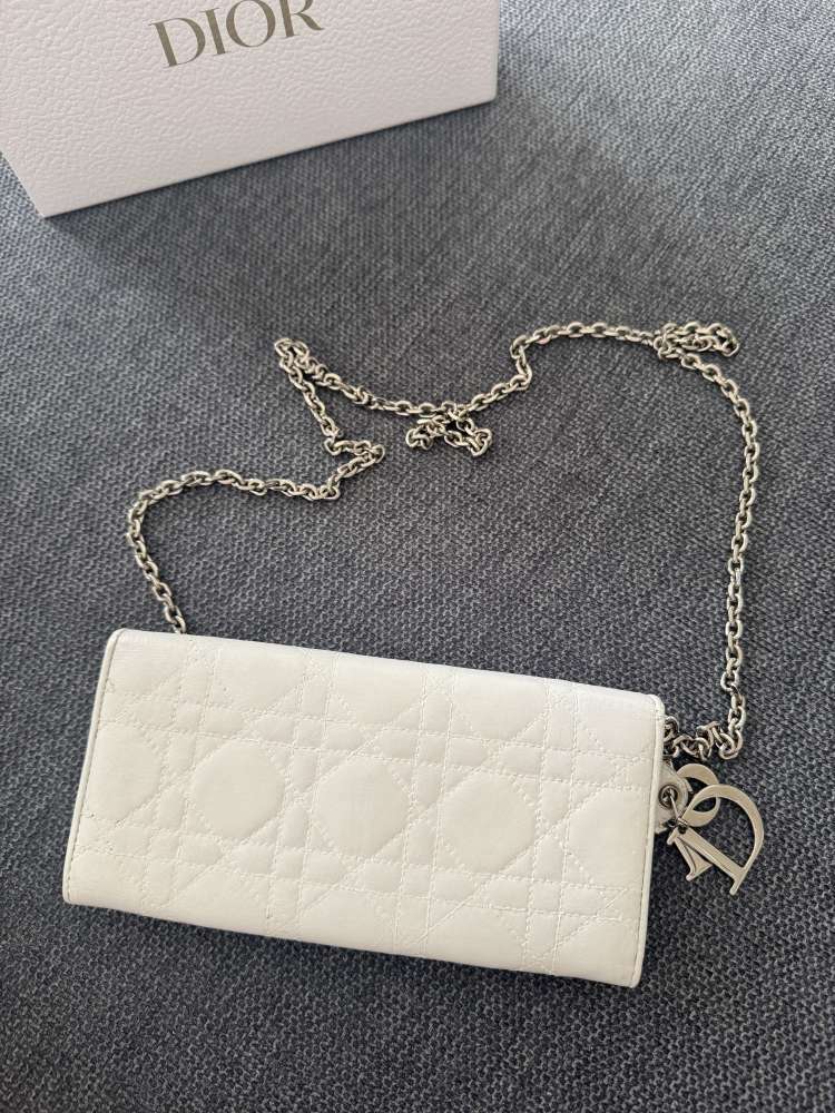 Lady dior crossbody/wallet on chain