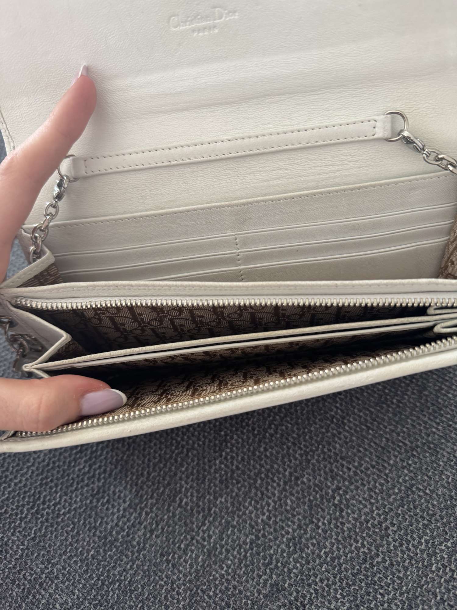 Lady dior crossbody/wallet on chain