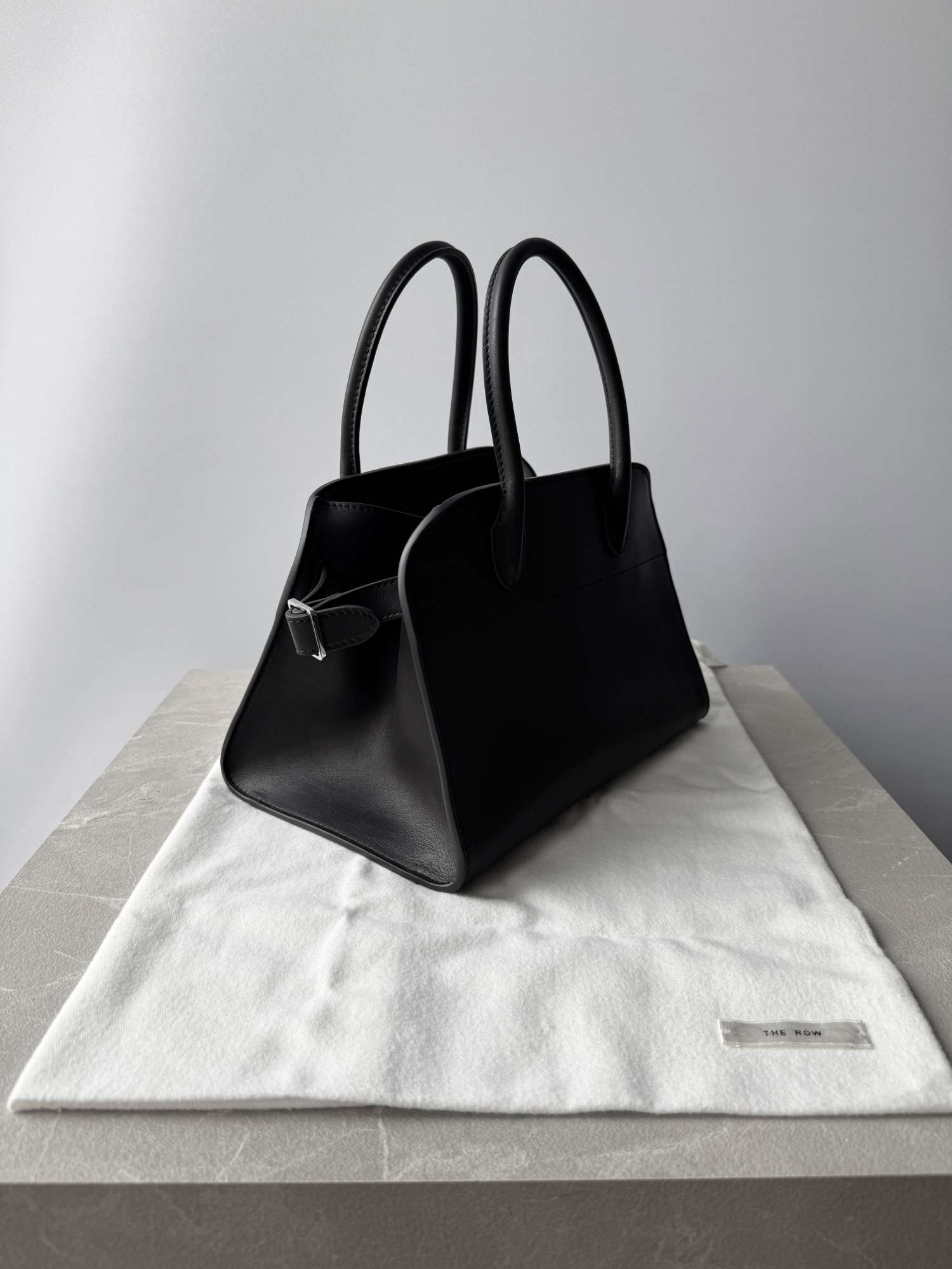 THE ROW Margaux 10 čierna taška kabelka