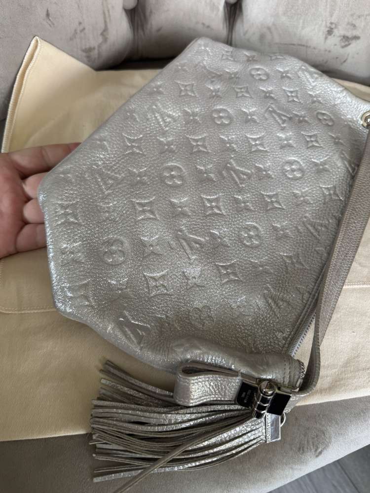 Louis Vuitton Shimmer Halo