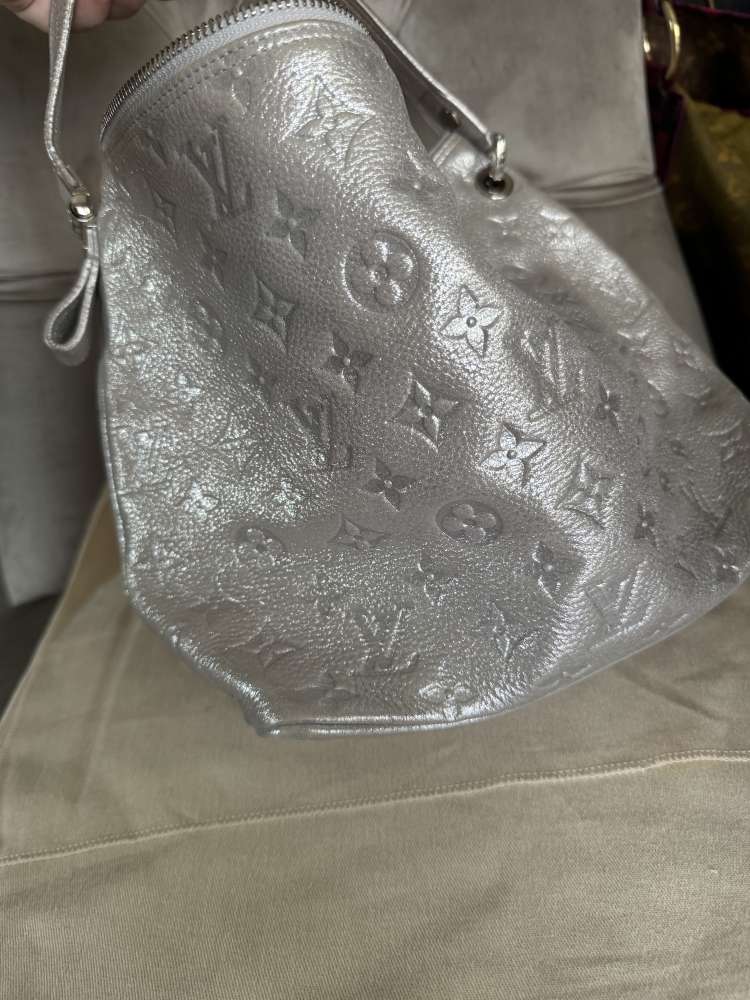 Louis Vuitton Shimmer Halo