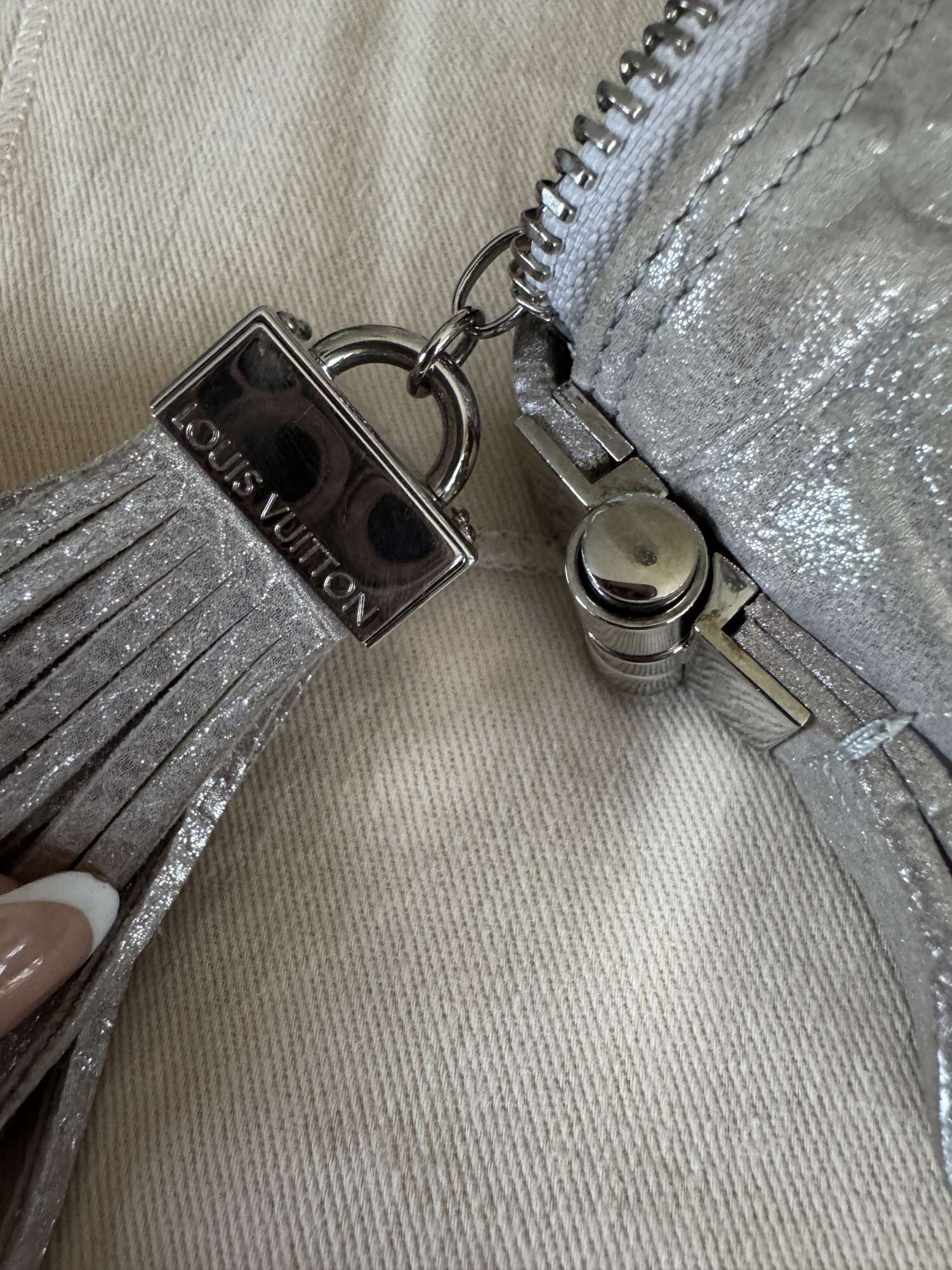 Louis Vuitton Shimmer Halo