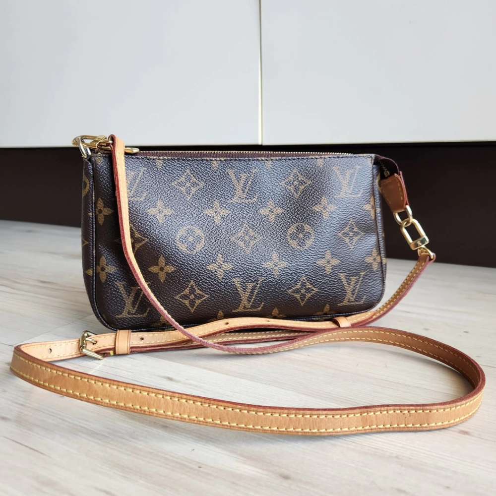 Louis Vuitton Pochette Accessoires