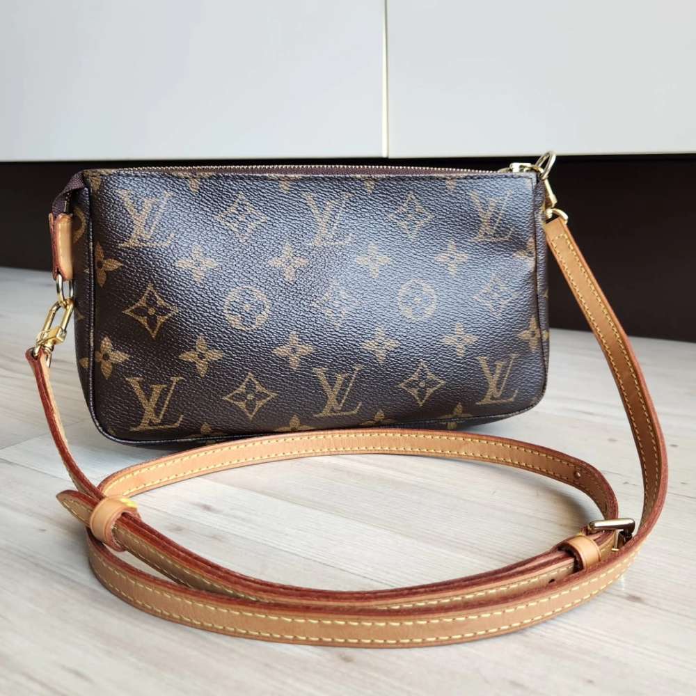 Louis Vuitton Pochette Accessoires