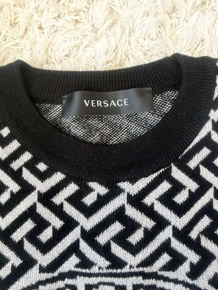 Versace sveter