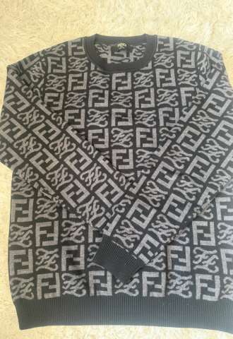 https://www.vipluxury.sk/Fendi sveter