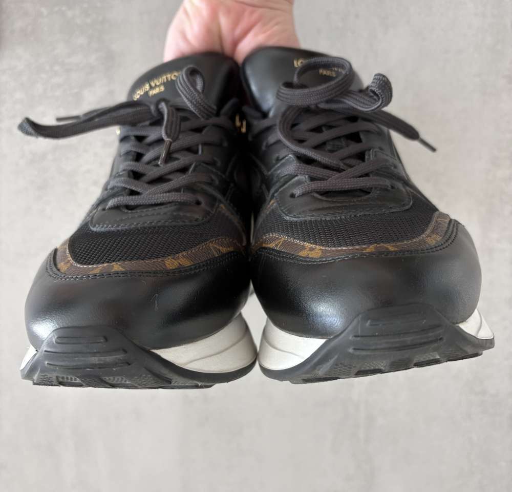 Louis Vuitton Neo Run Away tenisky, pc 25900 kč