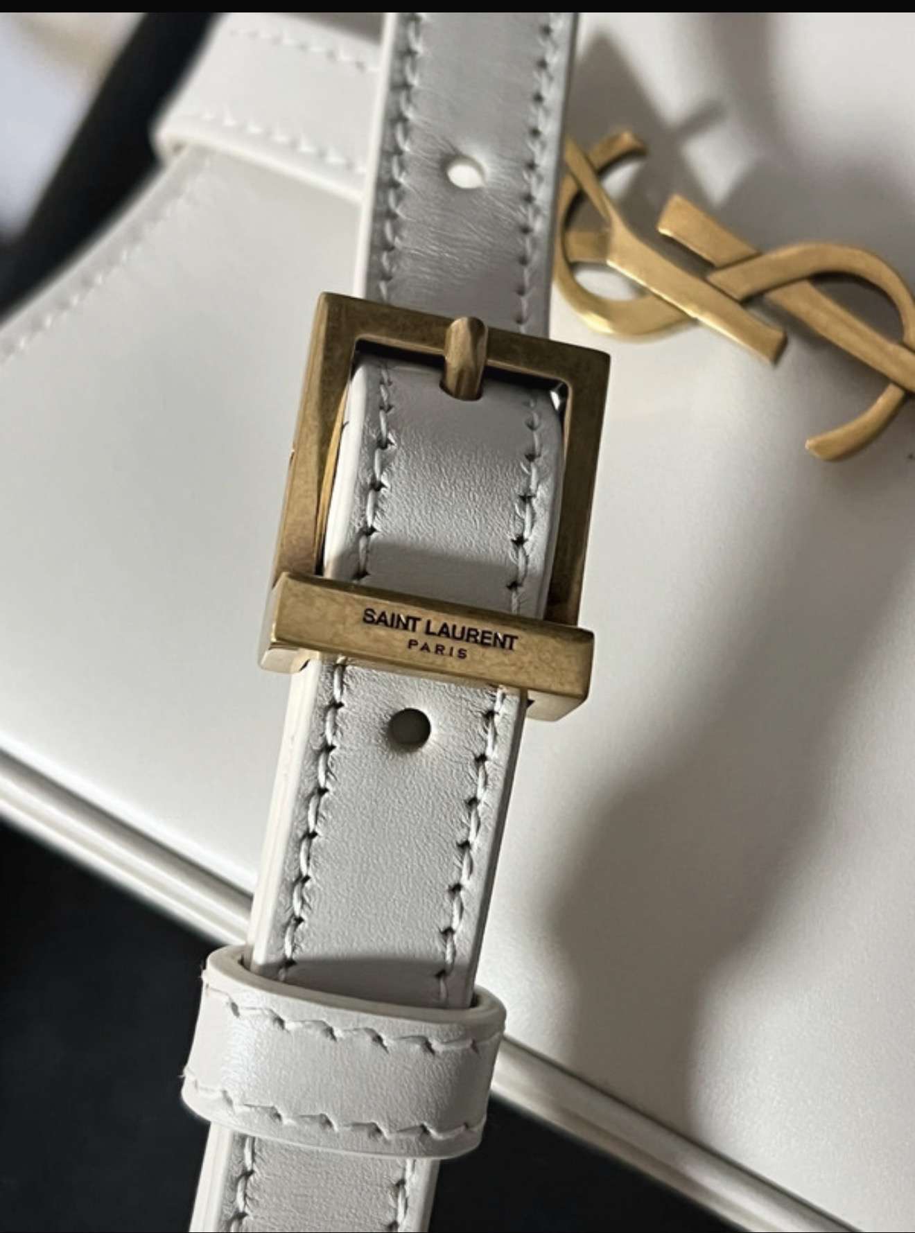 YSL kabelka na mobil