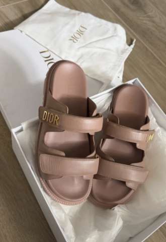 https://www.vipluxury.sk/Dior šľapky