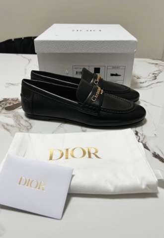 https://www.vipluxury.sk/Dior mokasiny