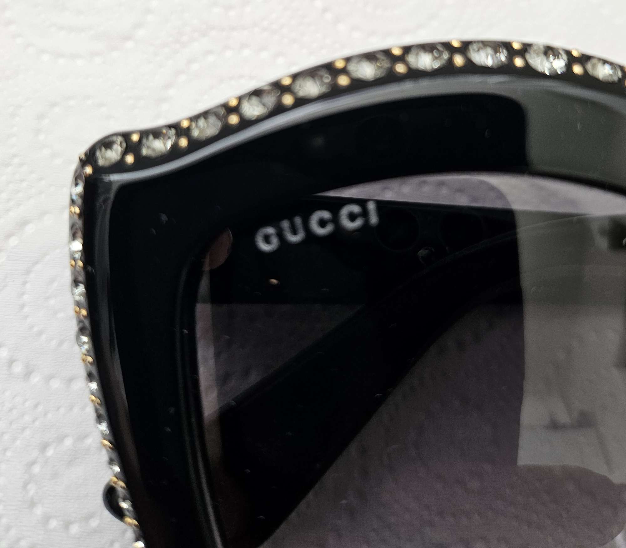 GUCCI slnečné okulaire model GG0118S