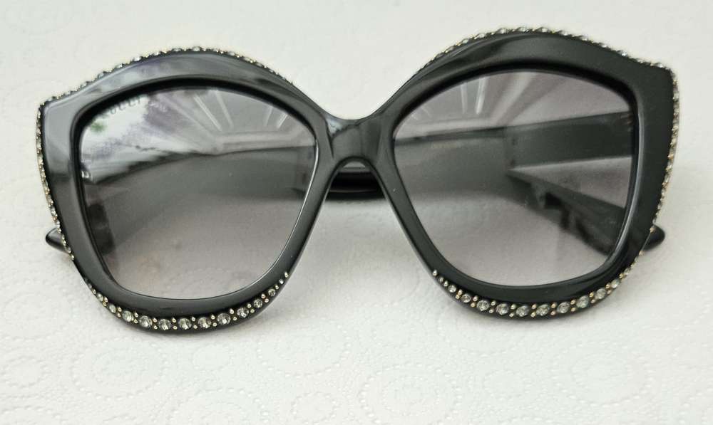 GUCCI slnečné okulaire model GG0118S