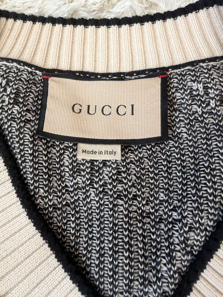 Gucci sveter