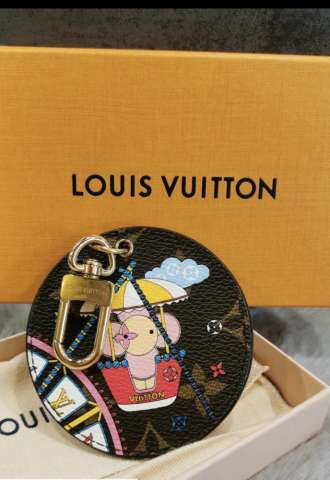 https://www.vipluxury.sk/Louis Vuitton kľúčenka