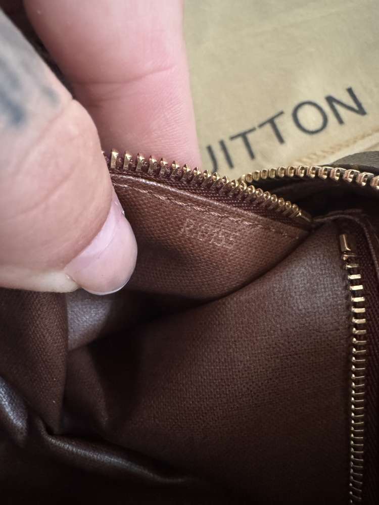 Louis Vuitton king size toiletry