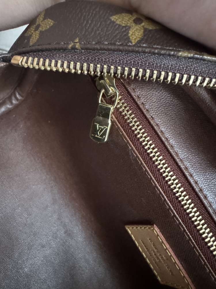 Louis Vuitton king size toiletry