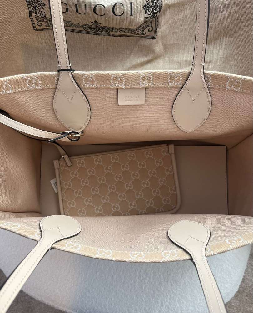 Gucci shoperka s pochetkou