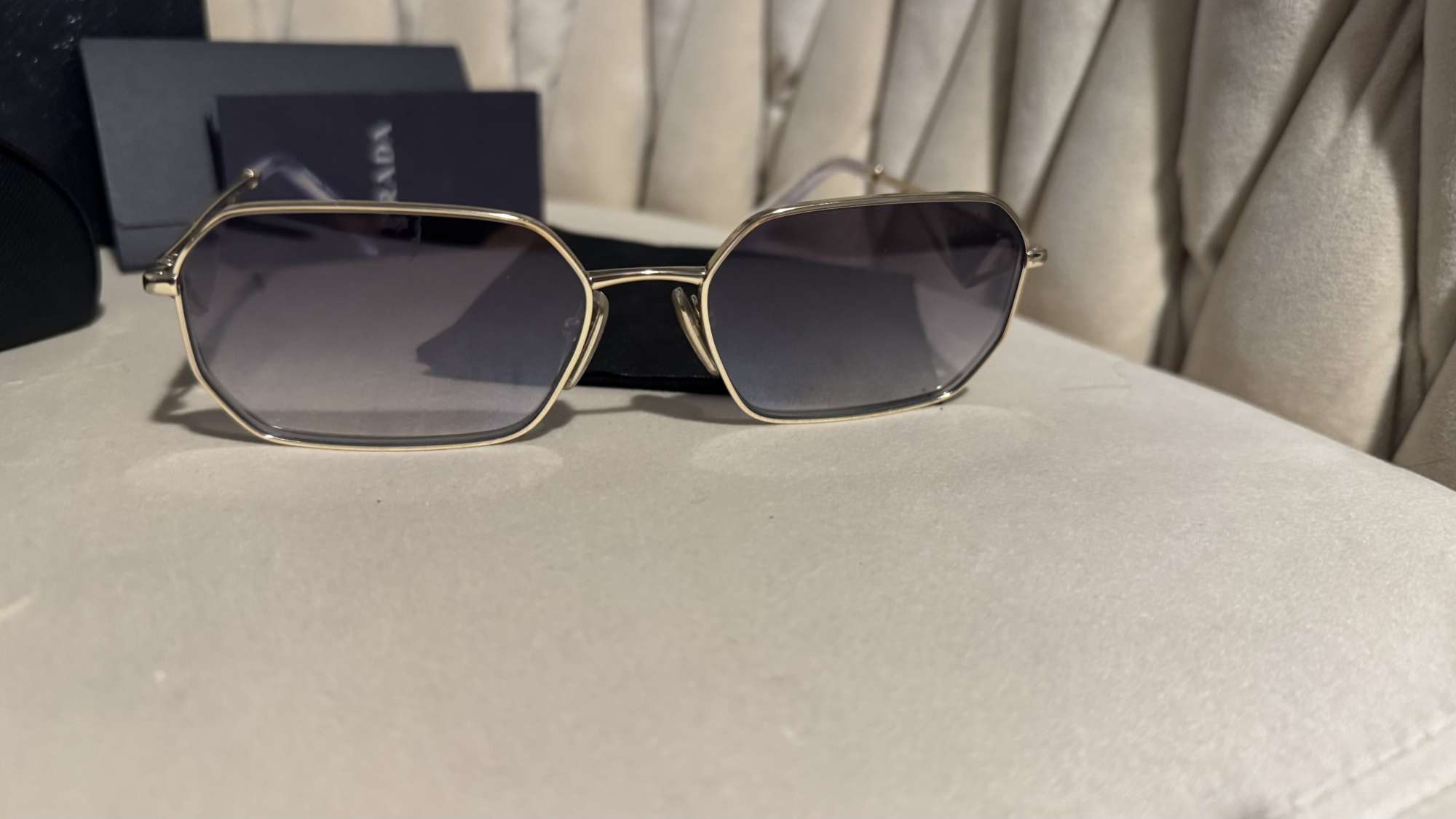 Prada slnečné okuliare