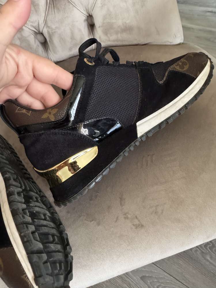 Louis Vuitton Run Away